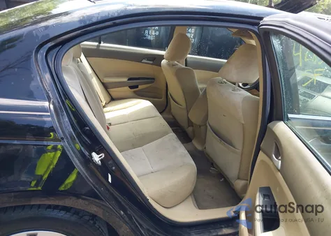 2010 Honda Accord 2.4 Lx z USA, uszkodzony, nr VIN 1HGCP2F3XAA196757